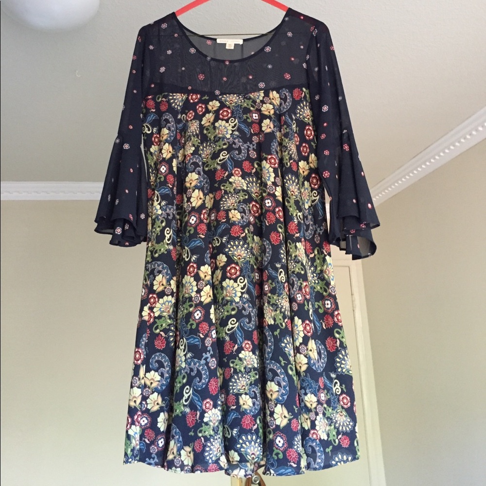 🚫SOLD🚫 Paper Crown Dress