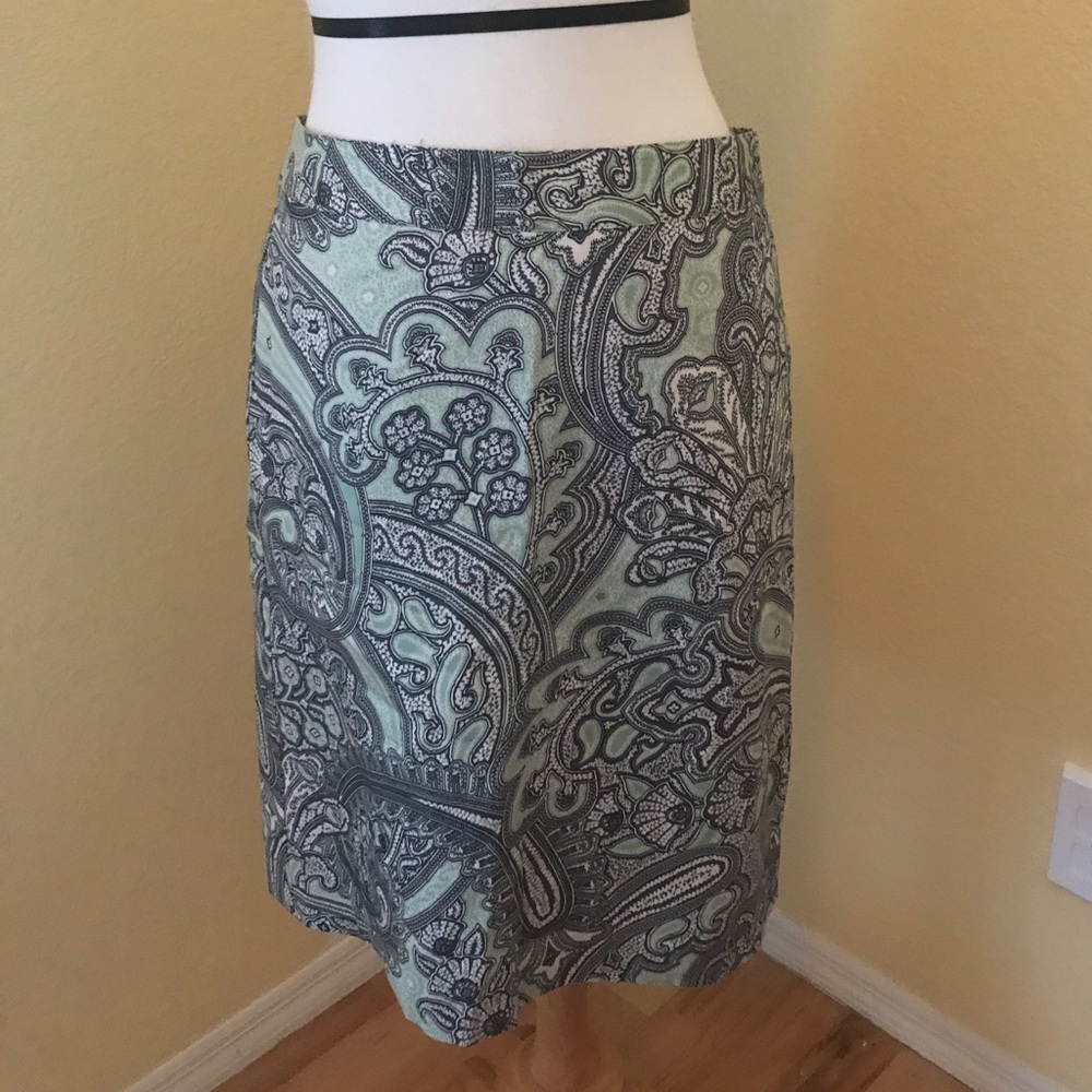 Van Heusen Studio Pencil skirt