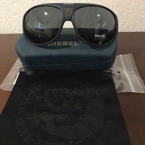 Diesel sunglasses 100 UV Protection