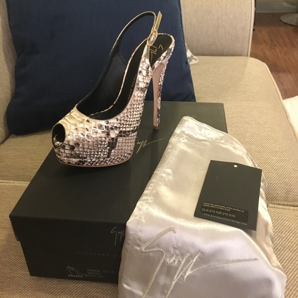Giuseppe Zanotti 7in slingback peep toe stilettos