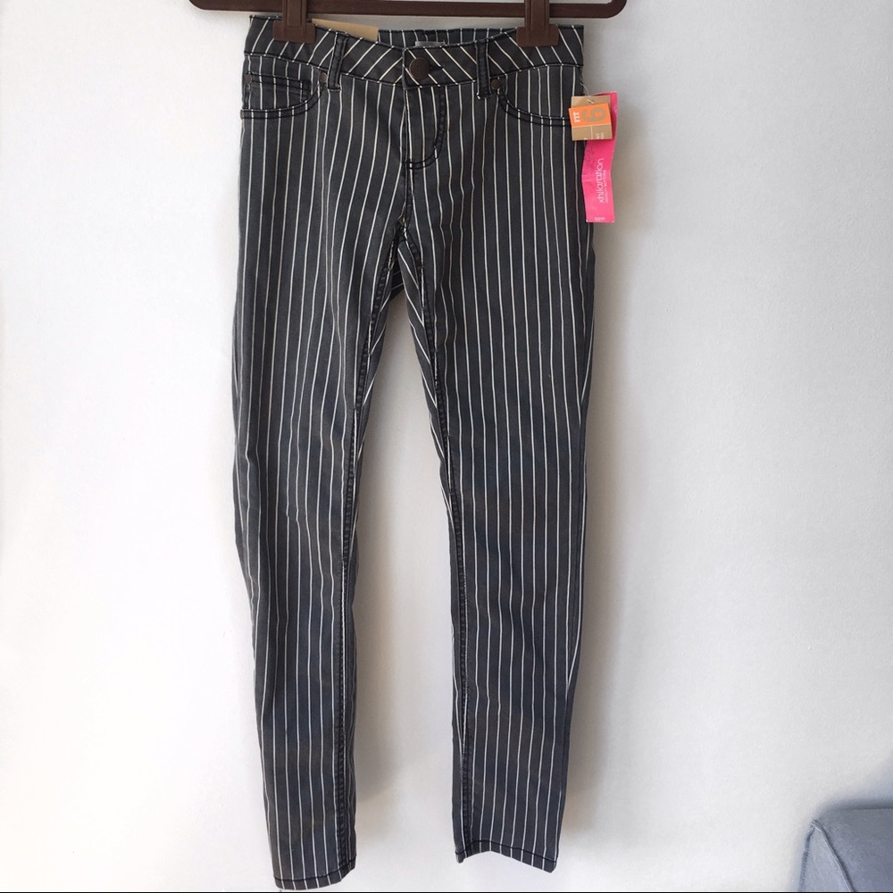 Striped skinny pants 3 NEW