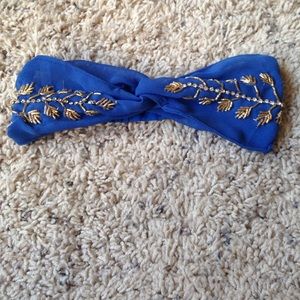 Cute embellished half turban