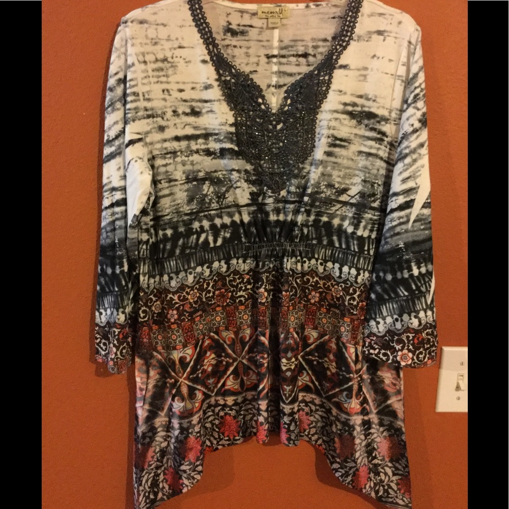 NWT One World Tunic With Crochet Neckline-Large