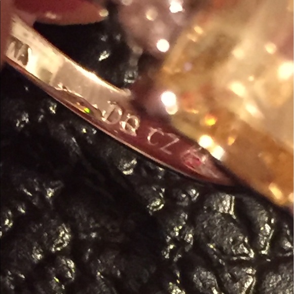 Stunning 14k gold canary and cz ring - Picture 7 of 8