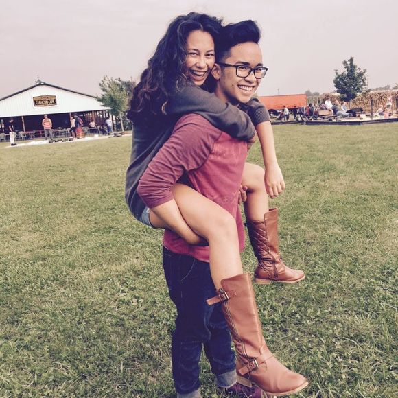 Meet your Posher, Daniella - Picture 1 of 1