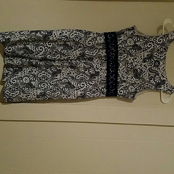 Vineyard cute summer dress! - Picture 3 of 3