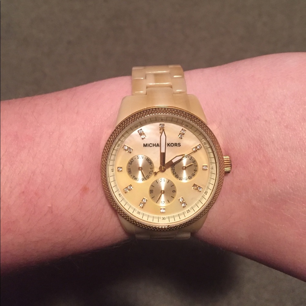Micheal kors white watch