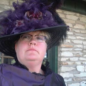 Meet your Posher, Kelly