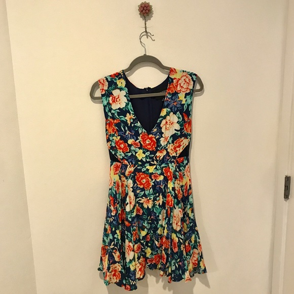 MINKPINK Acid Bloom Dress Size M - Picture 4 of 8