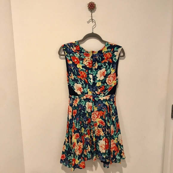 MINKPINK Acid Bloom Dress Size M - Picture 7 of 8
