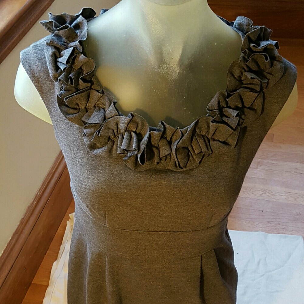 Dresses - Picture 3 of 3