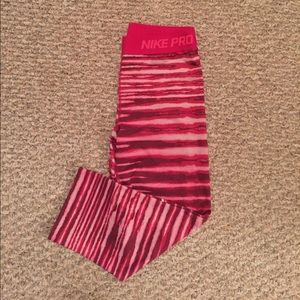 Nike pro Capri pants