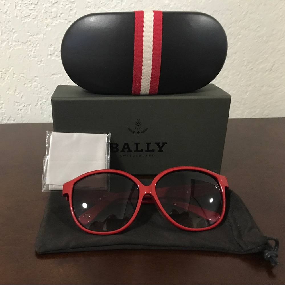 BALLY WOMAN SUNGLASSES