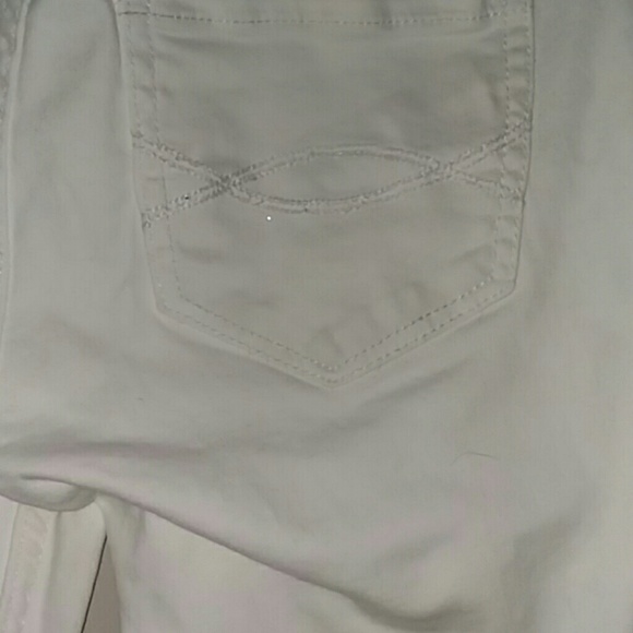 Abercombie and Fitch white jeans - Picture 4 of 4