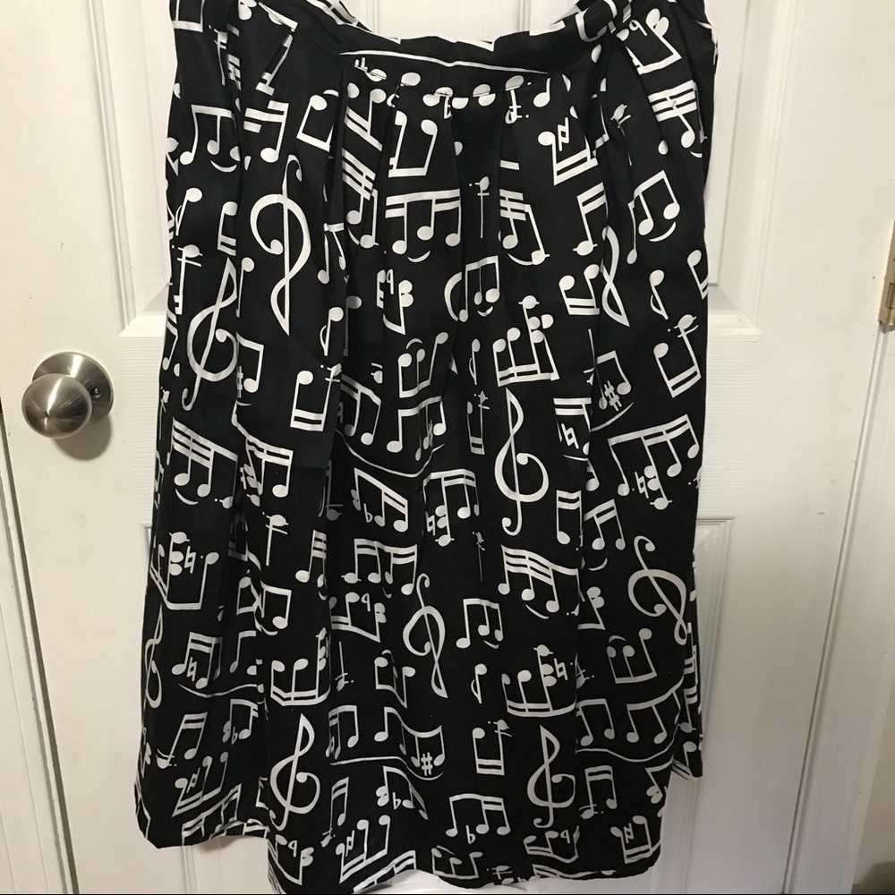 ModCloth music note skirt. XL