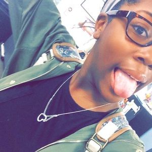 Meet your Posher, Brook