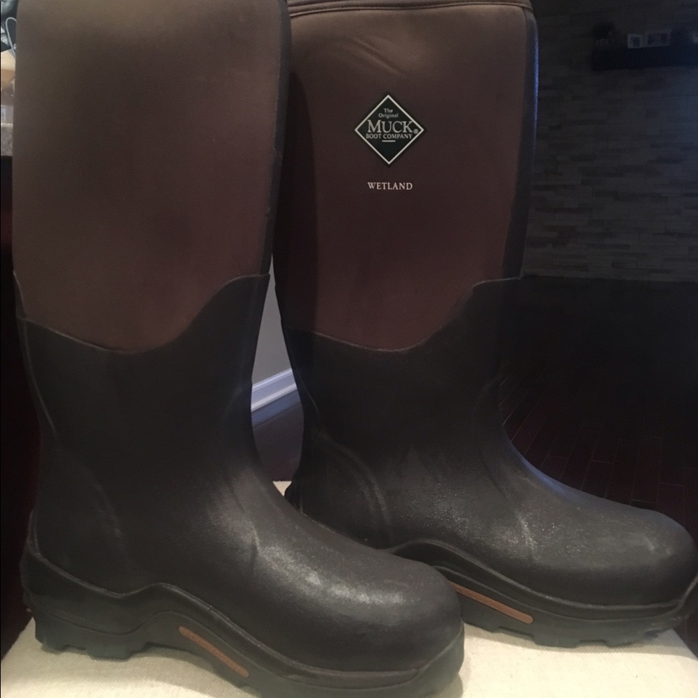 Mucks waterproof boots.