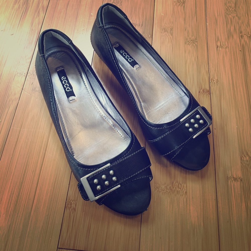 Ecco shoes US 7.5 peep toe.(@28)