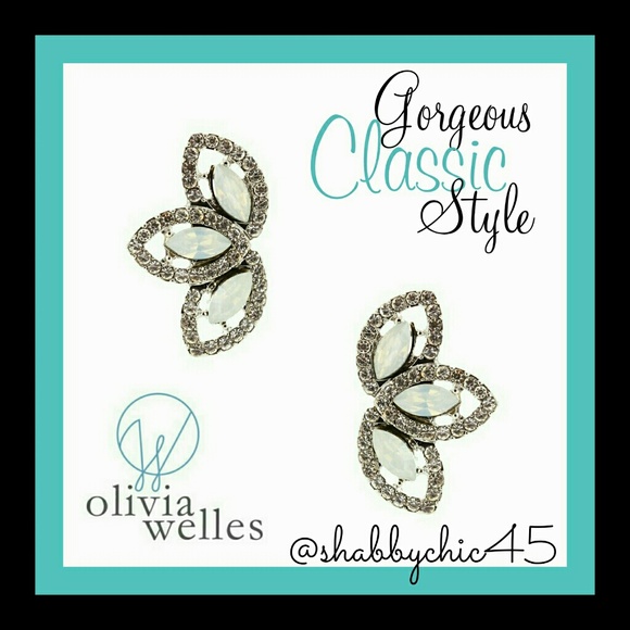 Olivia Welles Jewelry - Olivia Welles Dana Trio Stud Earrings Olivia Welles Jewelry - Olivia Welles Dana Trio Stud Earrings
