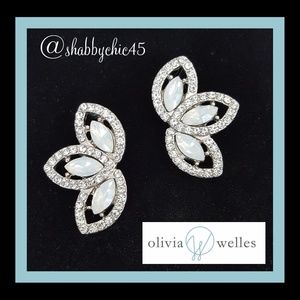 Olivia Welles Jewelry - Olivia Welles Dana Trio Stud Earrings Olivia Welles Jewelry - Olivia Welles Dana Trio Stud Earrings