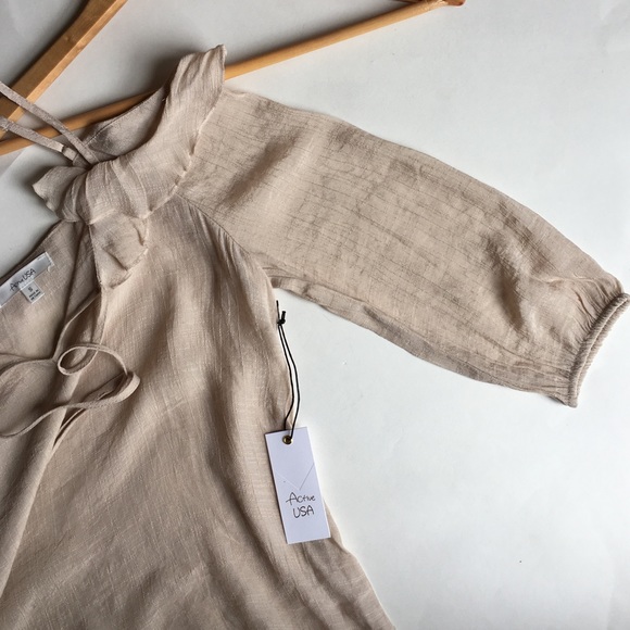 LAST ONE! COLD SHOULDER RUFFLE TOP - Picture 3 of 5