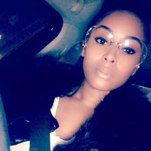 Meet your Posher, Tiara