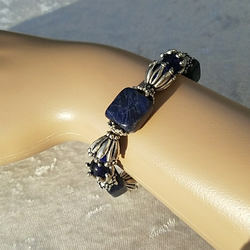 Pretty Blue & Silver Bracelet