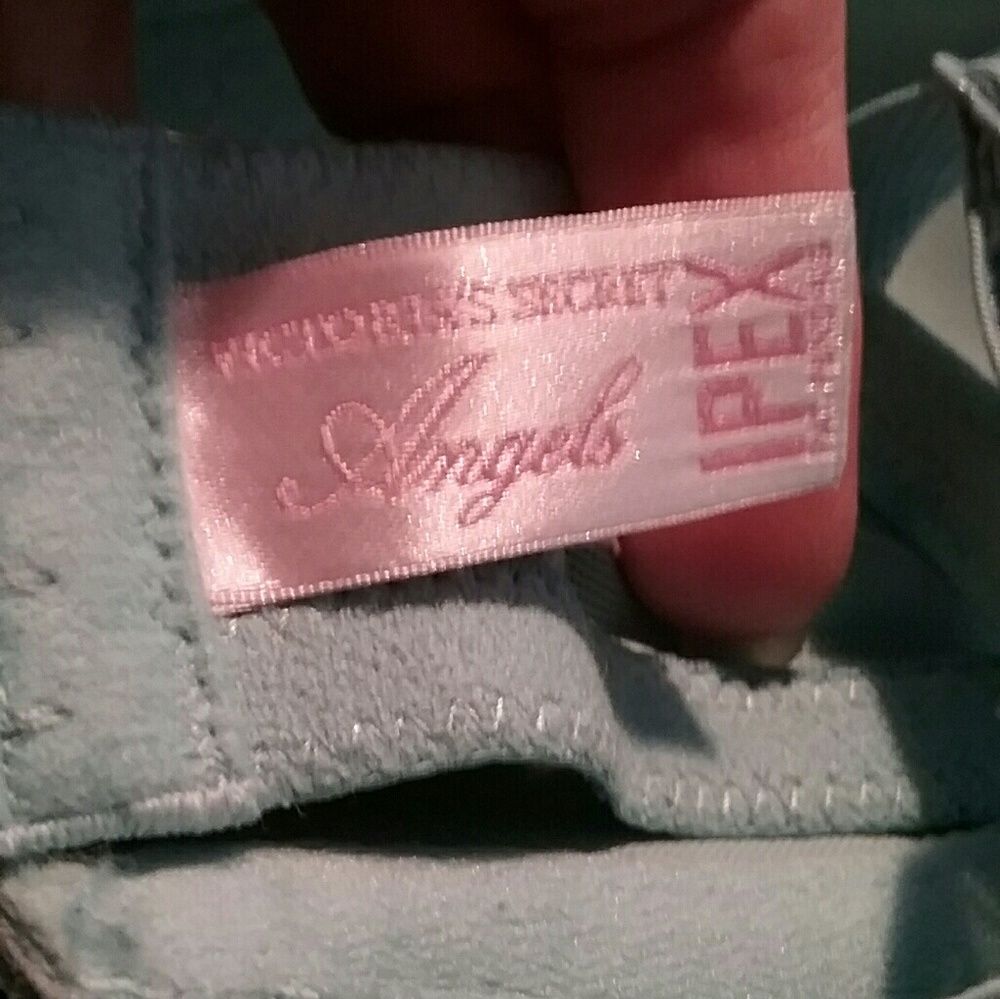 Re-posh..vc bundle of bras!