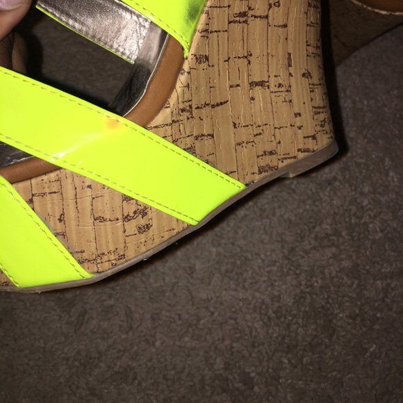 Wedge - Picture 4 of 4