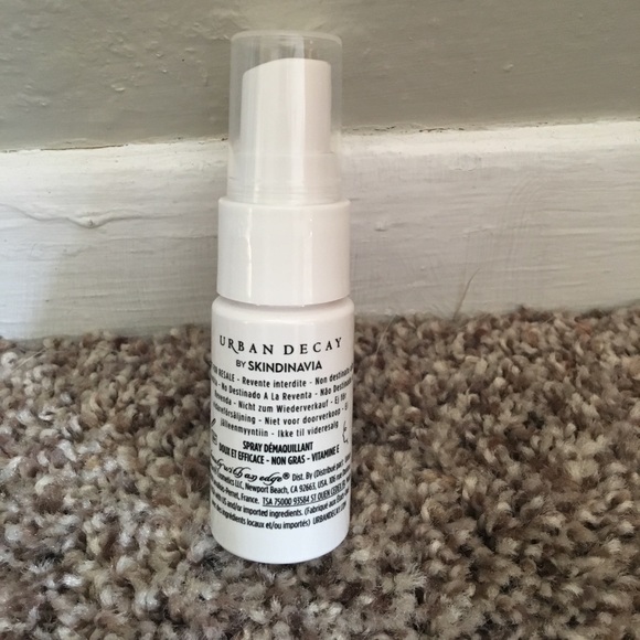 Makeup Bundle - Picture 3 of 5