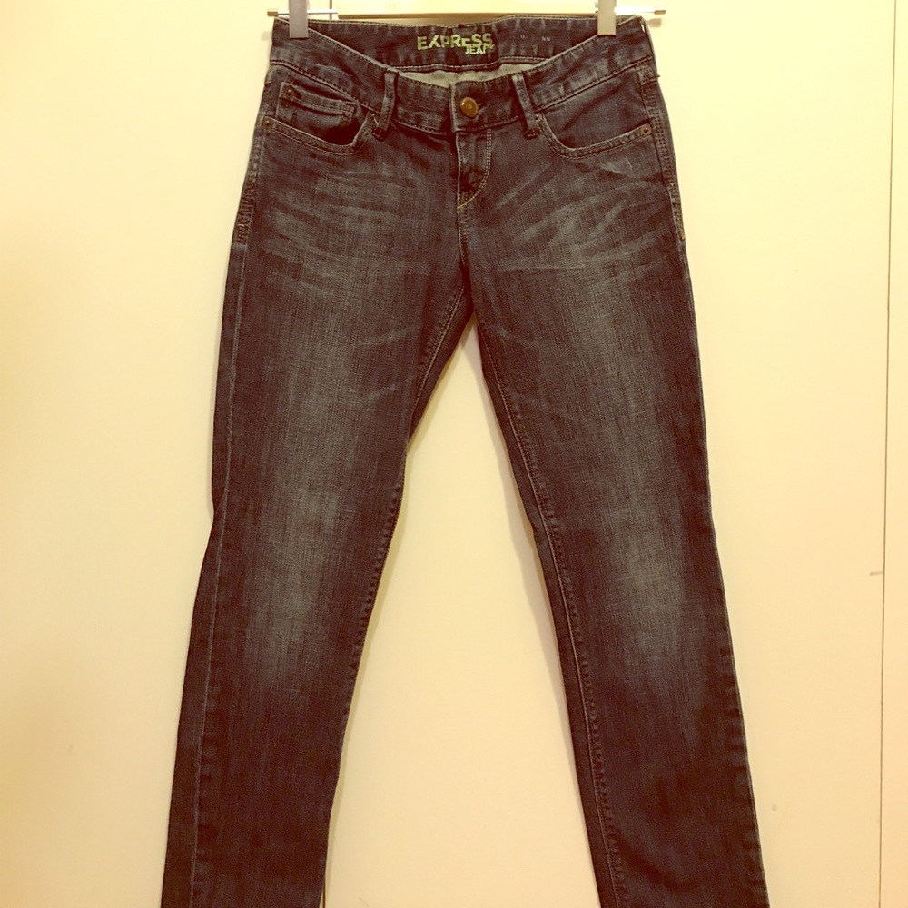 Low rise jeans