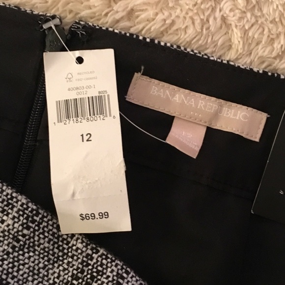 Skirt - Picture 2 of 3