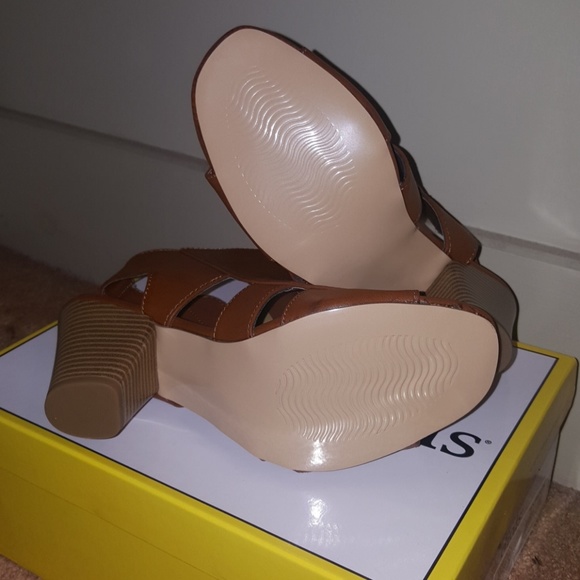 Open Toe Booties - Picture 3 of 3