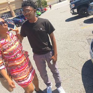 Meet your Posher, Dyese