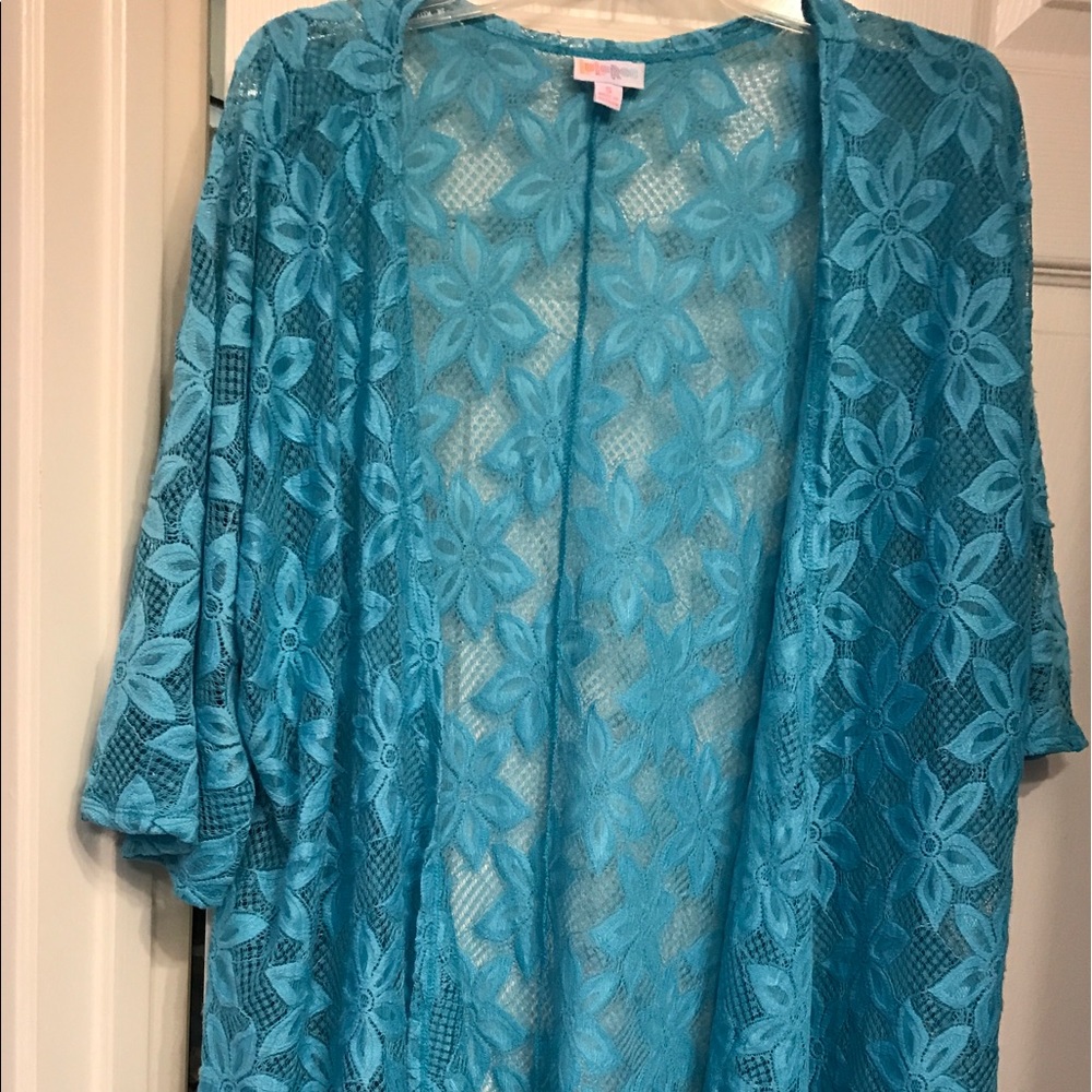 LuLaRoe 🦄 Lindsay. Aqua Blue Lace! Sz Small