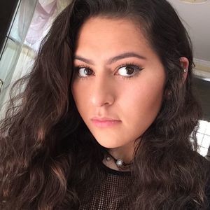 Meet your Posher, Daniella