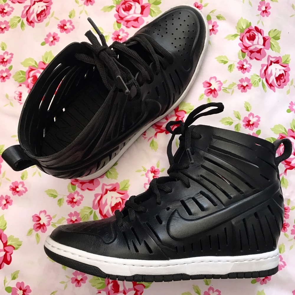 Nike Sky High Bella Cut-Outs