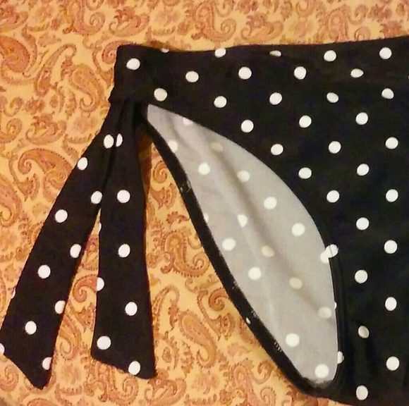 Bikini - Picture 2 of 5