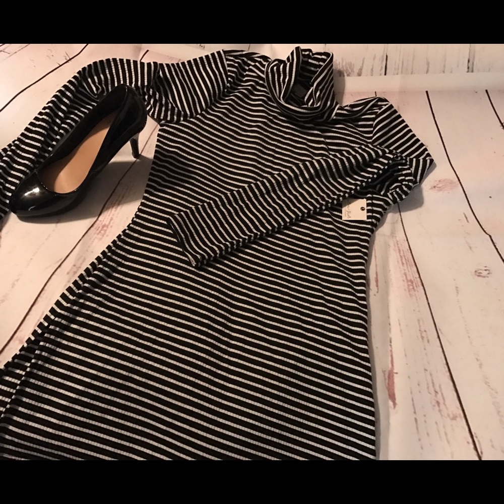 New with tags turtleneck light shirt