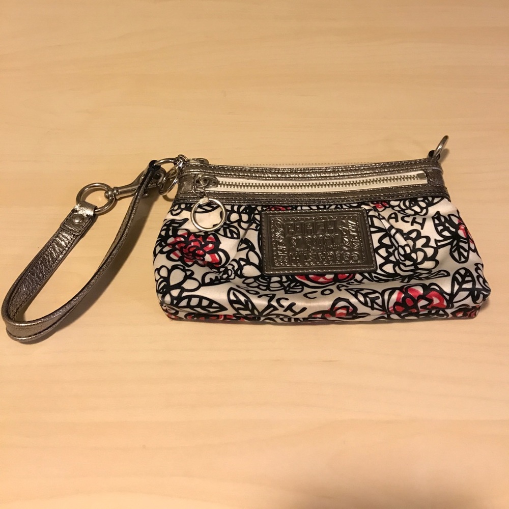 Coach Poppy wristlet