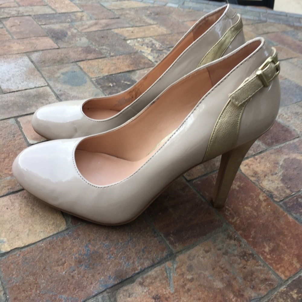 Heels - Picture 2 of 4