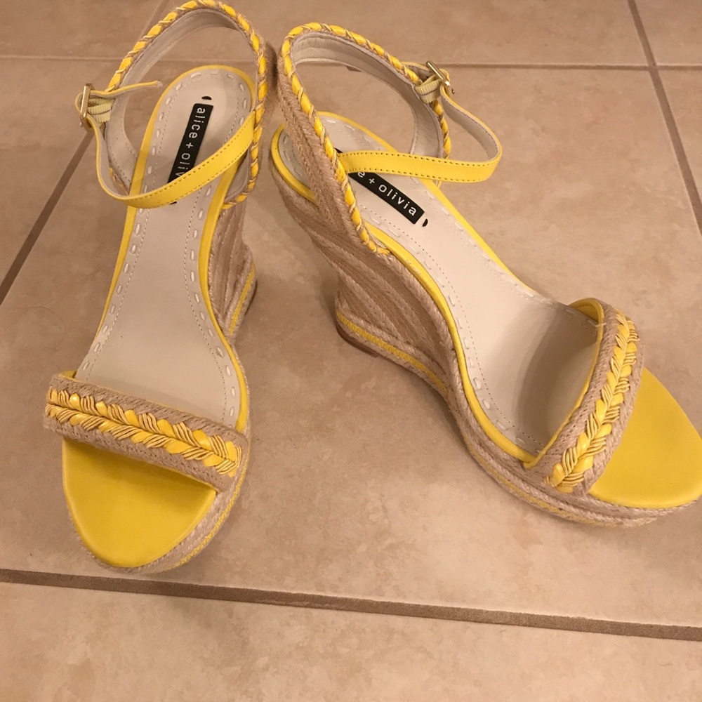 Alice + Olivia yellow wedge espadrilles sz40