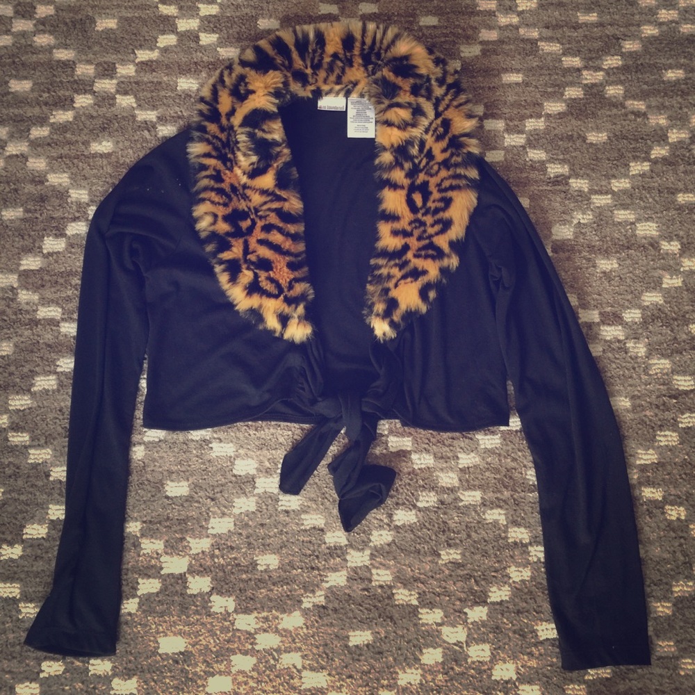 ⚡️SOLD ⚡️Rockabilly Leopard Crop Top