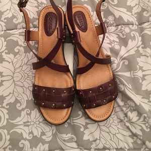 Fossil brown leather wedges