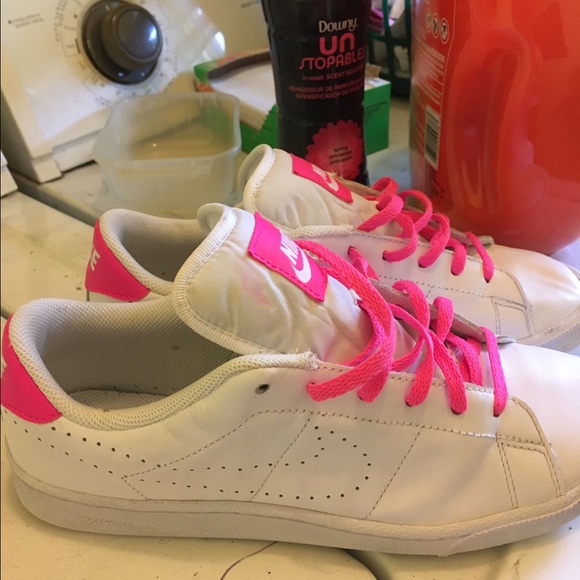 Nike Shoes - Nike shoes 8.5