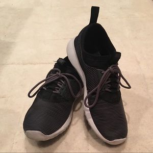 Nike Juvenate SM in Black