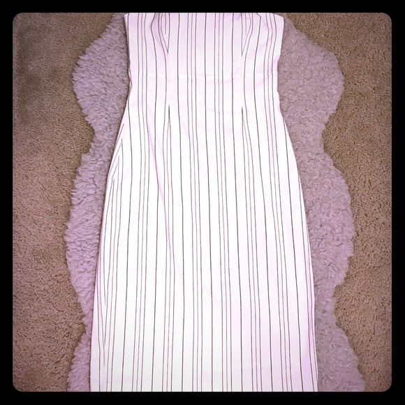 Express Strapless Dress - Picture 2 of 5