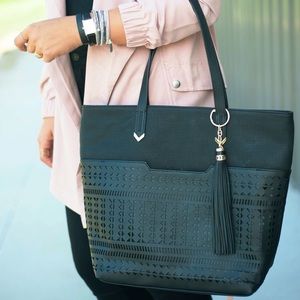 Stella and Dot Hudson Tote