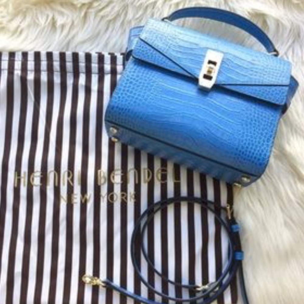 HENRI BENDEL BLUE BOMBER 💣
