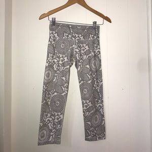 Lululemon Wonder Under Crop Pants